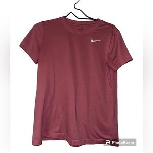NWOT NIKE tee shirt dry fit‎